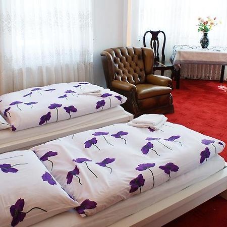 Pension De Lux Königsbrunn Εξωτερικό φωτογραφία